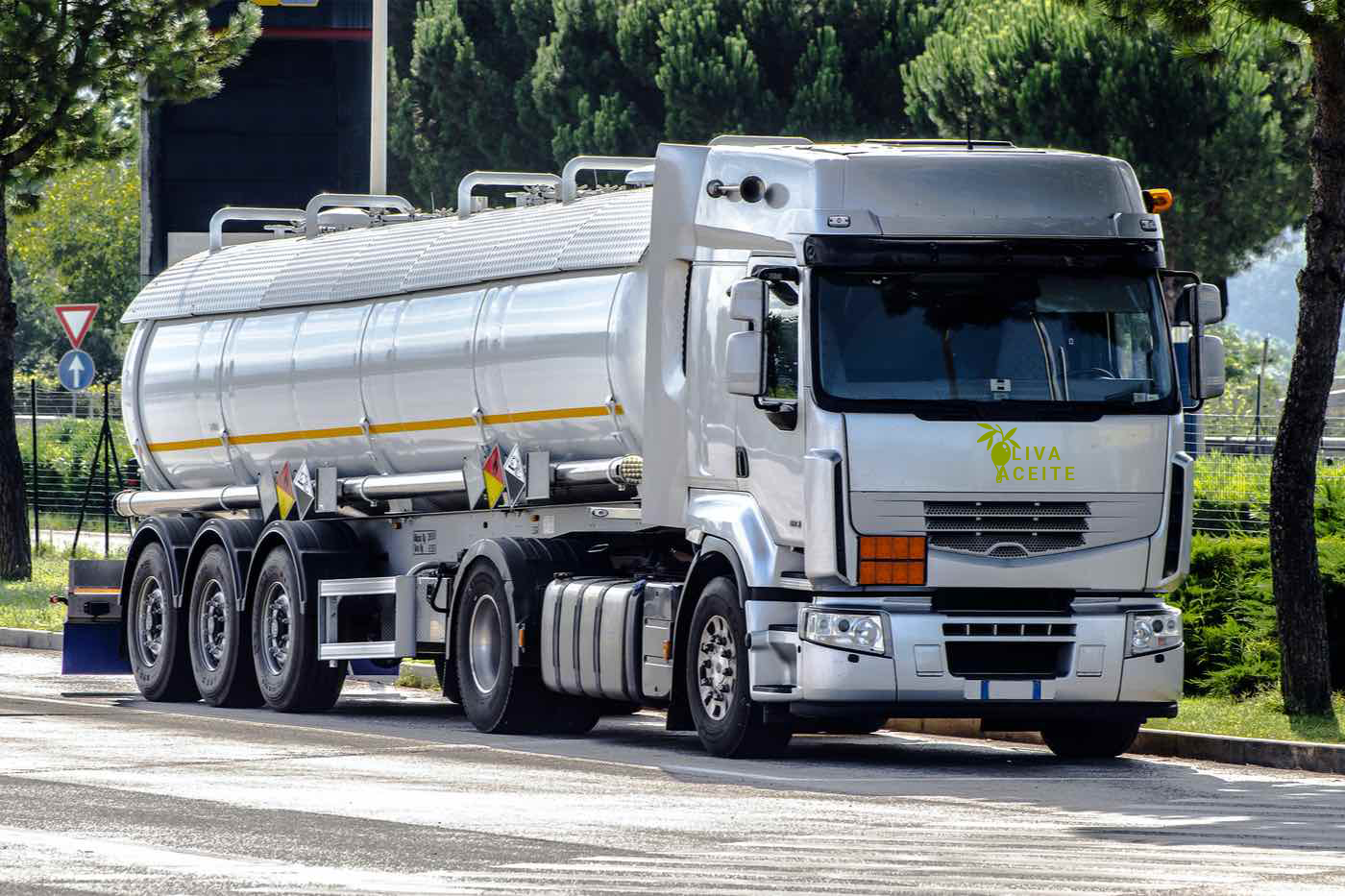 camion aceite de oliva